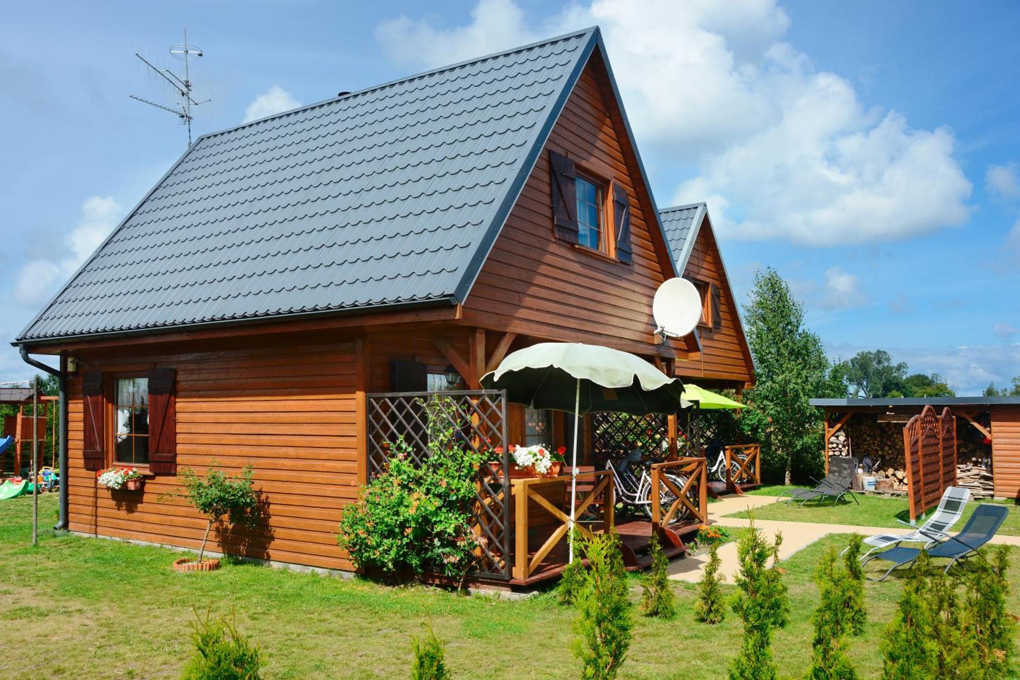 Caloroczne Domki Nad Morzem I Jeziorem Jezierzany Exteriör bild