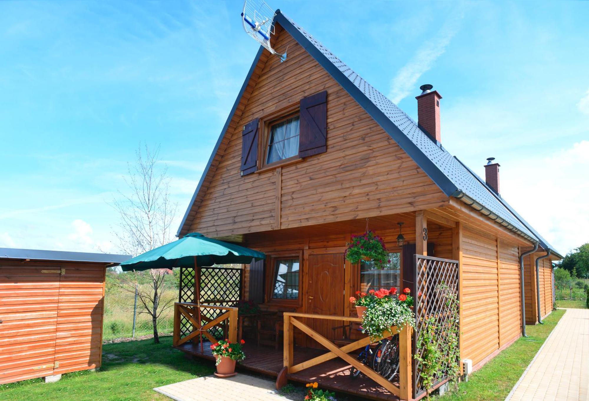 Caloroczne Domki Nad Morzem I Jeziorem Jezierzany Exteriör bild