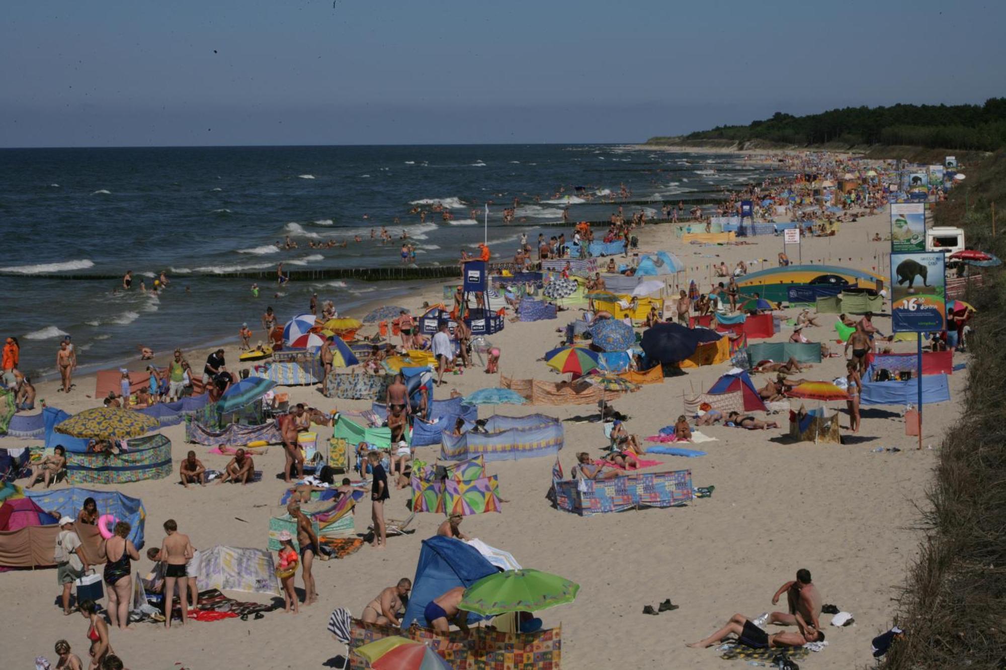 Caloroczne Domki Nad Morzem I Jeziorem Jezierzany Exteriör bild