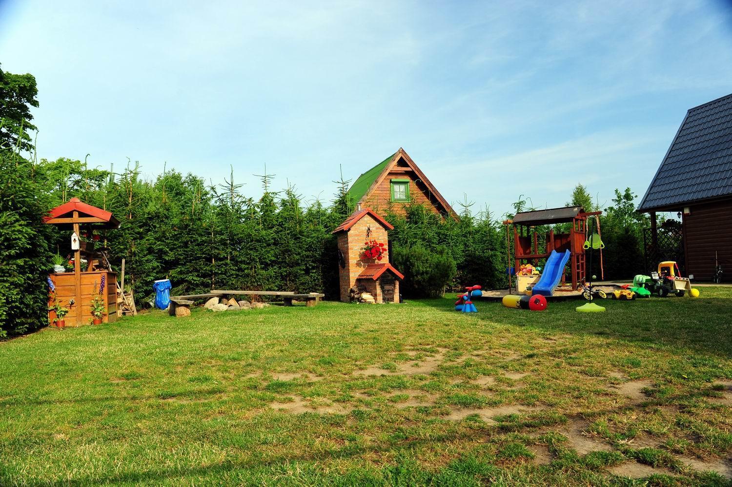 Caloroczne Domki Nad Morzem I Jeziorem Jezierzany Exteriör bild