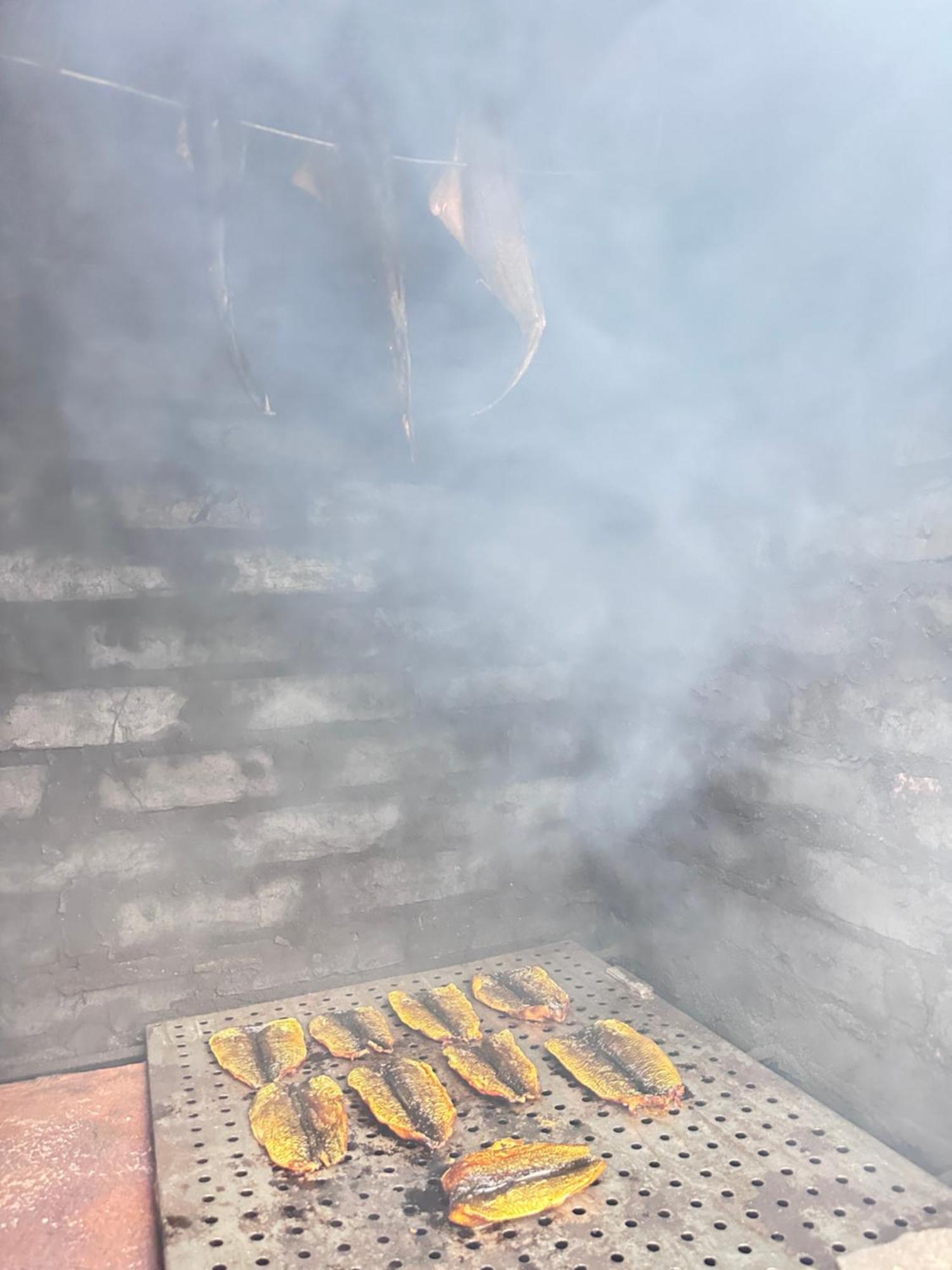 Caloroczne Domki Nad Morzem I Jeziorem Jezierzany Exteriör bild