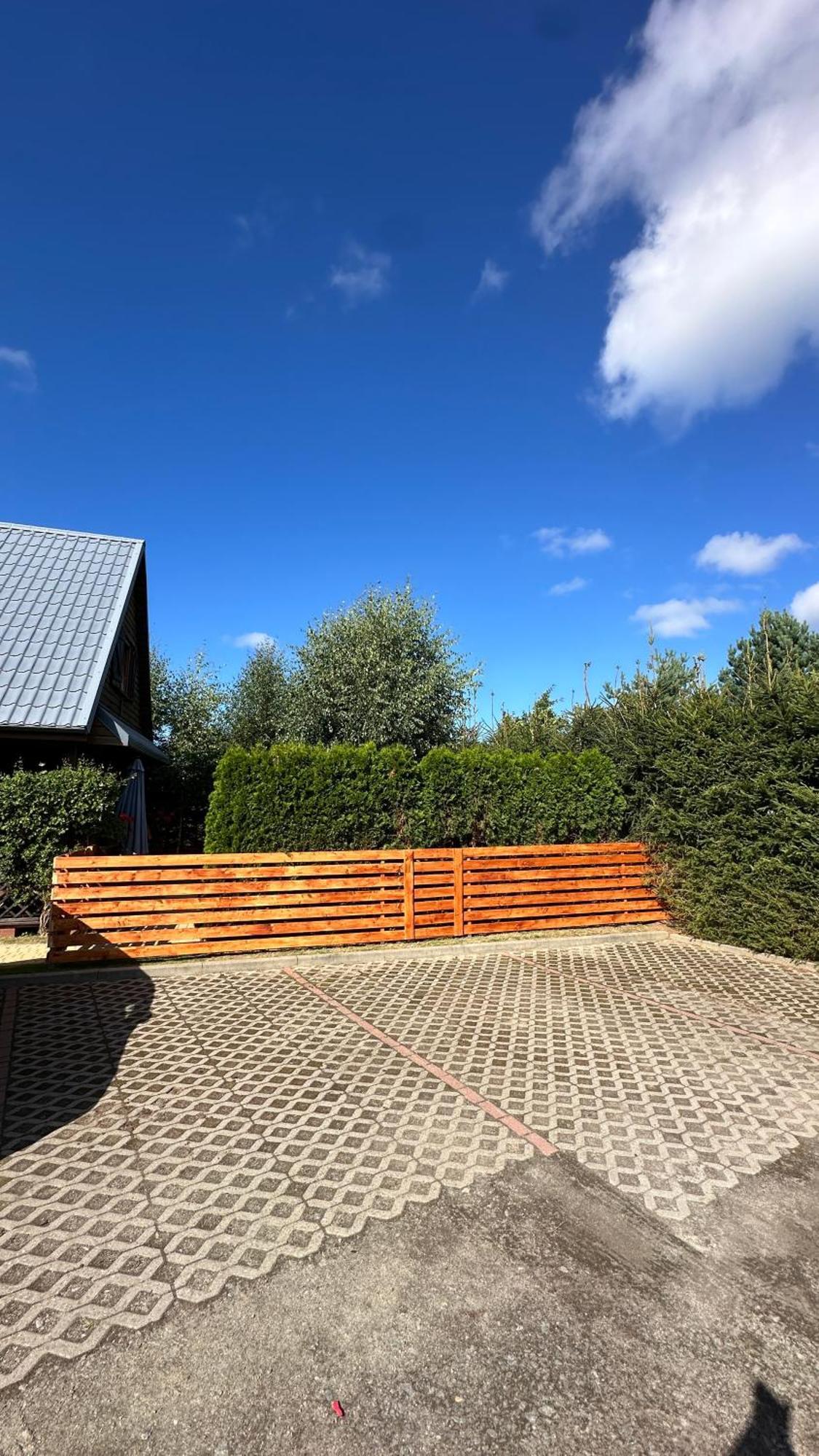 Caloroczne Domki Nad Morzem I Jeziorem Jezierzany Exteriör bild